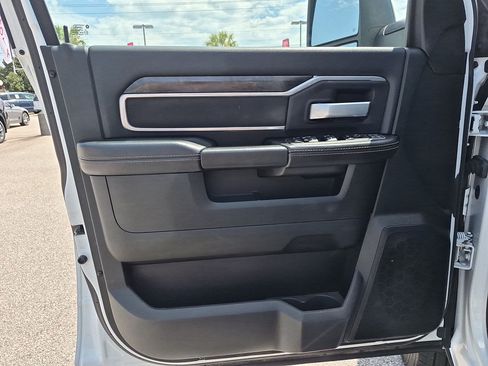 Used 2024 RAM 2500 Big Horn AWD/4WD image 12