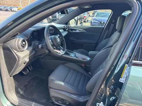 New 2026 Alfa Romeo Tonale Sprint w/ Black Premium Package image 11