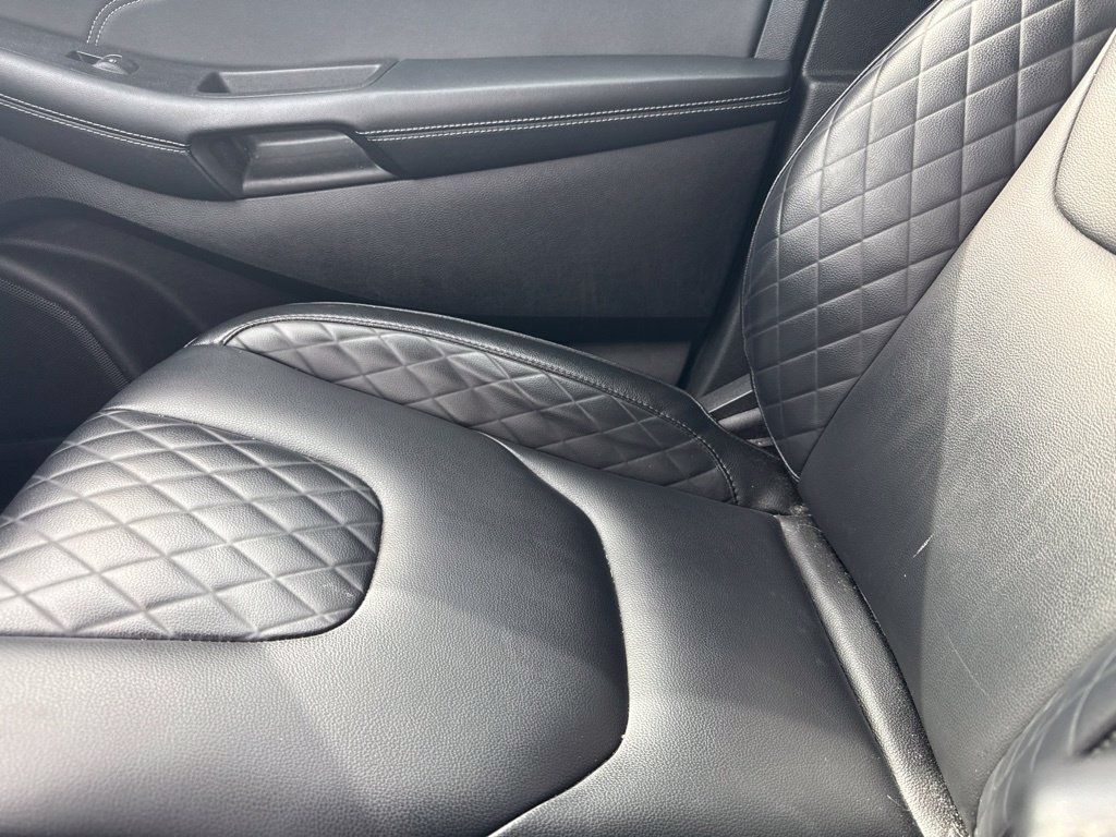 Used 2024 Ford Edge Titanium AWD/4WD image 21