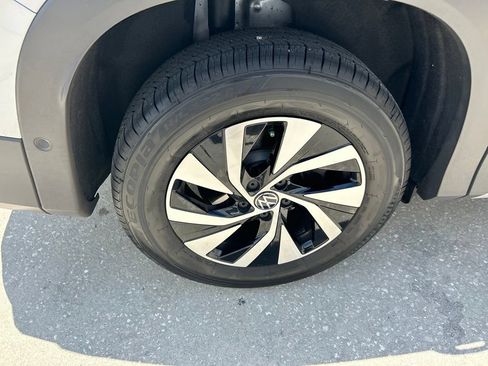 Certified 2026 Volkswagen Tiguan S AWD/4WD image 28