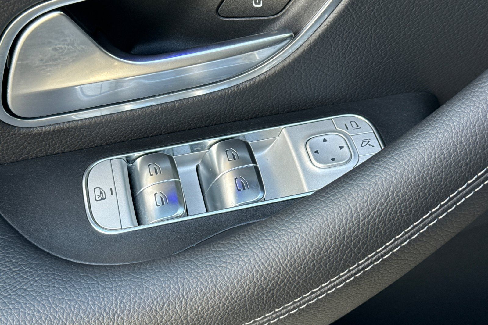 Certified 2026 Mercedes-Benz GLE 350 4MATIC image 12
