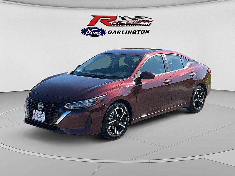 Used 2025 Nissan Sentra SV FWD image 1