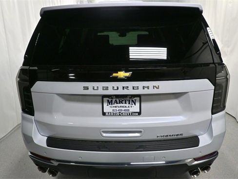 New 2026 Chevrolet Suburban Premier image 6