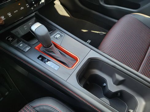 New 2026 Nissan Kicks SR FWD image 24