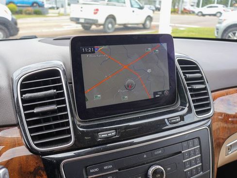 Used 2016 Mercedes-Benz GLE 350 image 3