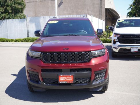 Used 2022 Jeep Grand Cherokee L Laredo AWD/4WD image 4