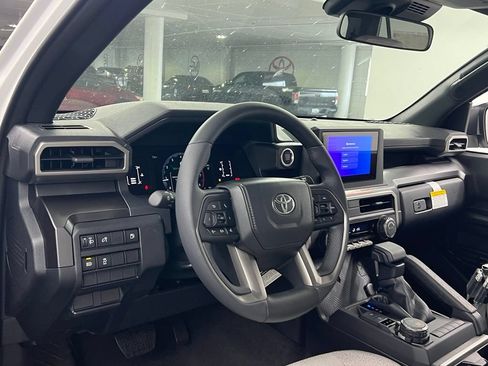 Used 2026 Toyota 4Runner SR5 AWD/4WD image 10