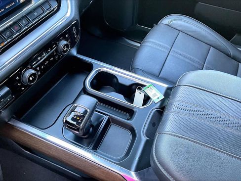 Used 2023 Chevrolet Silverado 1500 High Country RWD image 16