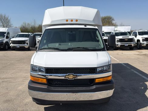 New 2025 Chevrolet Express 3500 w/ Power Convenience Package RWD image 7