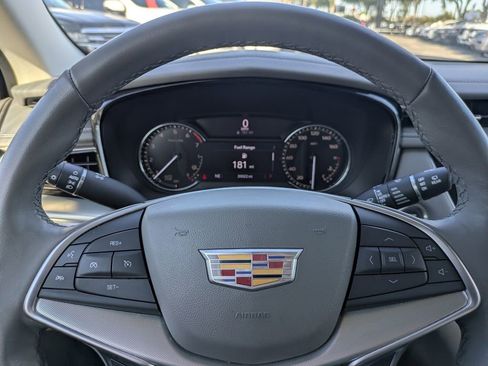 Used 2022 Cadillac XT5 Premium Luxury image 32