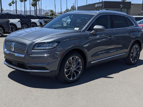 Certified 2023 Lincoln Nautilus Reserve w/ Luxury Package AWD/4WD image 5