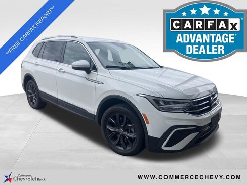 Used 2024 Volkswagen Tiguan SE AWD/4WD image 1