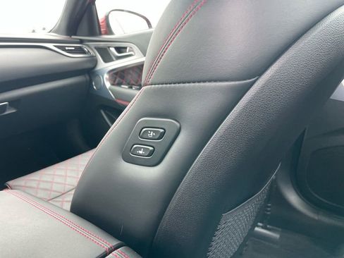 Used 2023 Genesis G70 3.3T w/ Sport Prestige Package image 8