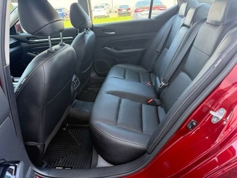 Used 2024 Nissan Altima 2.5 SL FWD image 18