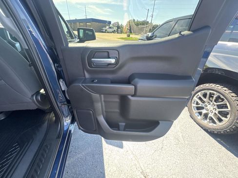 Certified 2021 Chevrolet Silverado 1500 LT AWD/4WD image 9