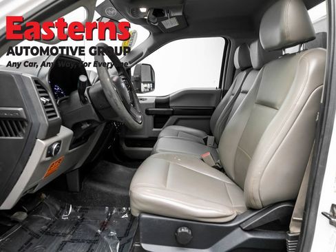 Used 2017 Ford F550 2WD Regular Cab Super Duty image 14