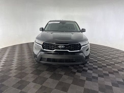 Used 2021 Kia Sorento LX FWD image 3
