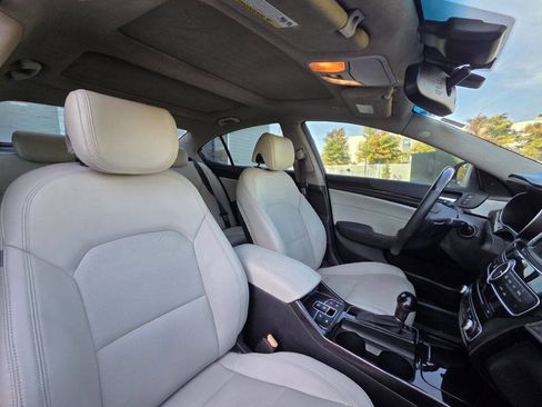 Used 2014 Kia Cadenza Premium w/ Technology Package image 33