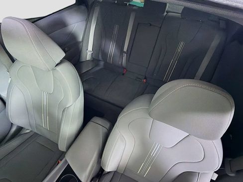 Used 2024 Hyundai Elantra SEL w/ Convenience Package FWD image 15