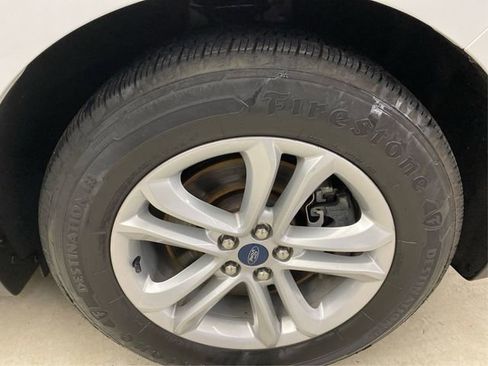 Used 2020 Ford Edge SEL image 16