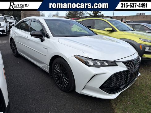Used 2019 Toyota Avalon XSE w/ All Weather Liner Package image 1