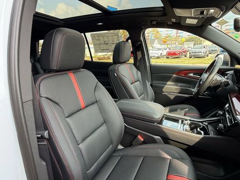 New 2026 Chevrolet Traverse RS w/ LPO, Floor Liner Package image 53