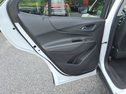 Certified 2021 Chevrolet Equinox Premier AWD/4WD image 17