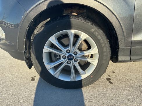 Used 2019 Ford Escape SE image 10