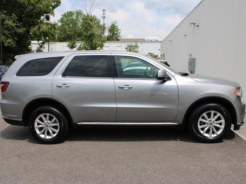 Used 2019 Dodge Durango SXT w/ 3rd Row Seating Group AWD/4WD image 32