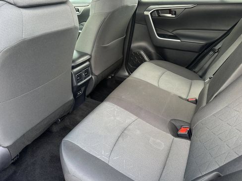 Used 2025 Toyota RAV4 XLE FWD image 14