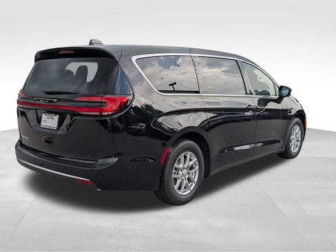 New 2027 Chrysler Pacifica Select w/ Family Tech Group FWD image 4