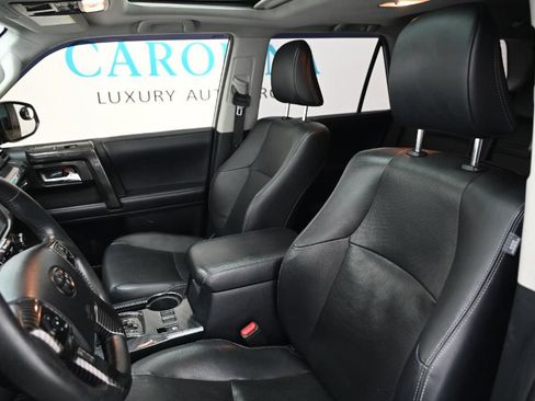 Used 2018 Toyota 4Runner Limited AWD/4WD image 19
