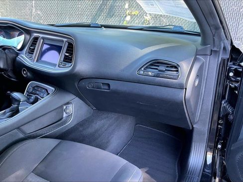 Used 2022 Dodge Challenger GT w/ Blacktop Package AWD/4WD image 17