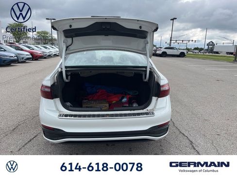 Used 2023 Volkswagen Jetta SE FWD image 11