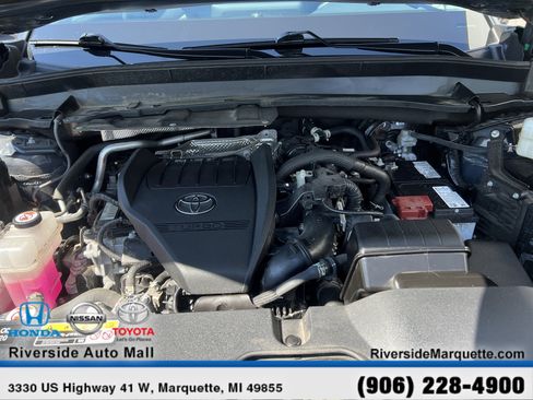Used 2025 Toyota Grand Highlander AWD image 13