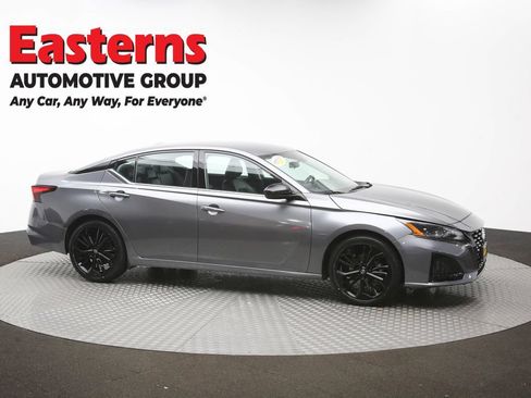 Used 2023 Nissan Altima 2.5 SR FWD image 46