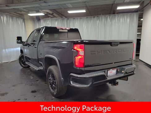 Used 2021 Chevrolet Silverado 2500 LTZ w/ LTZ Plus Package image 6
