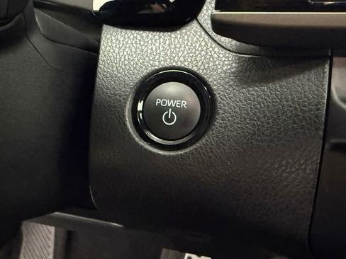 Used 2025 Toyota Camry XSE FWD image 15