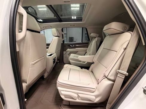 Used 2021 GMC Yukon Denali w/ Denali Premium Package AWD/4WD image 24