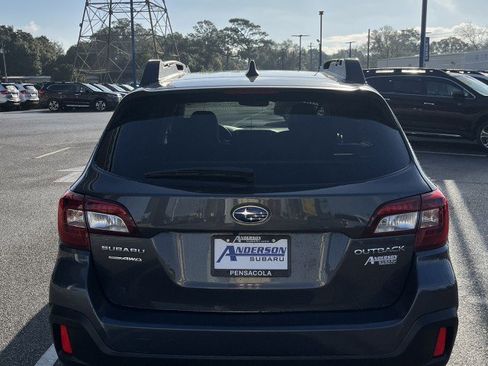 Used 2018 Subaru Outback 2.5i Limited image 4