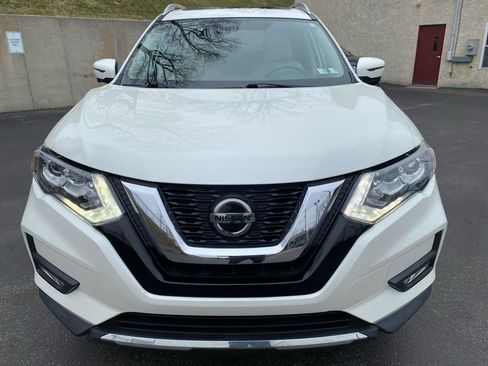 Used 2019 Nissan Rogue SL w/ Premium Package image 6