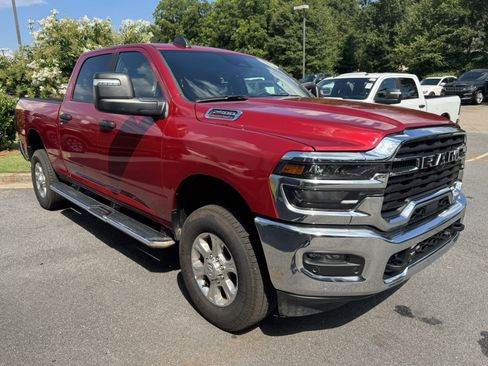 Used 2026 RAM 2500 Big Horn AWD/4WD image 3