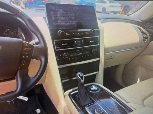 Used 2022 INFINITI QX80 Luxe w/ Cargo Package AWD/4WD image 10