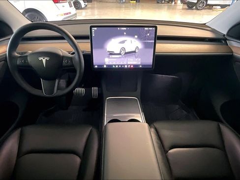 Used 2024 Tesla Model Y Performance image 13