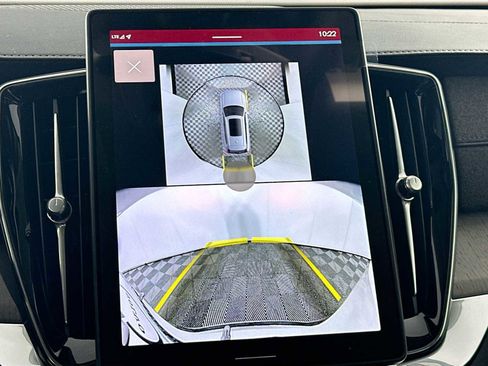 New 2025 Volvo XC90 T8 Ultra w/ Protection Package Premier image 14