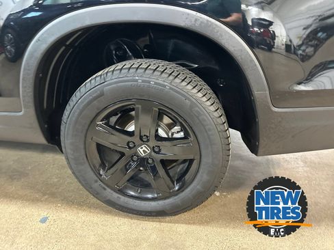 Used 2023 Honda Ridgeline Black Edition image 8