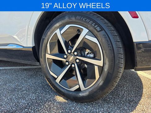 Used 2025 Chevrolet Equinox EV LT image 25