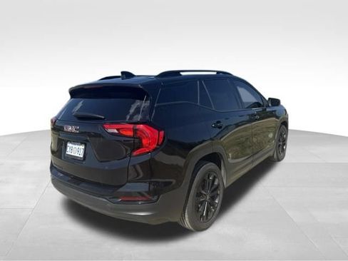 Used 2020 GMC Terrain SLT w/ Preferred Package FWD image 3