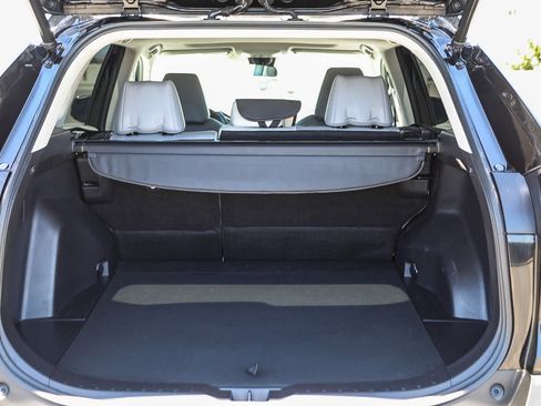 Used 2022 Toyota RAV4 XLE Premium FWD image 25