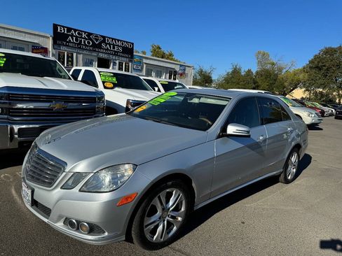 Used 2011 Mercedes-Benz E 350 Sedan image 6